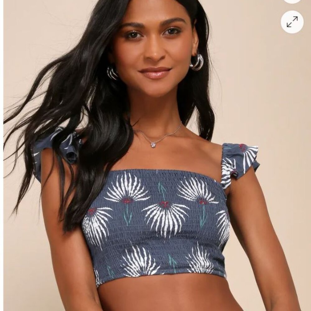 Lulu's Navy Floral Smocked Crop Top